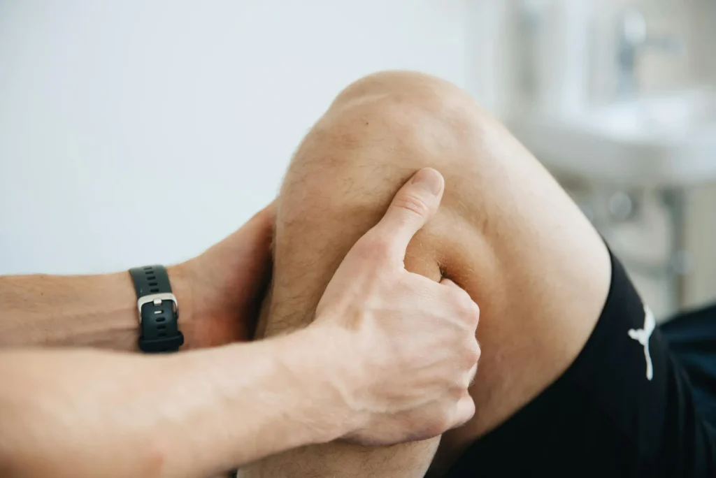 Traslado osteocondral autólogo artroscópico tratamiento eficaz para restaurar cartílago dañado y proteger tu rodilla a largo plazo