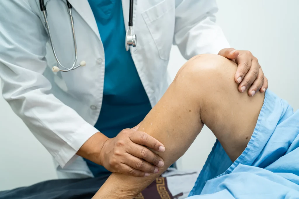 Lesión de menisco en la rodilla cómo identificarla y los tratamientos que evitan cirugías mayores en el futuro