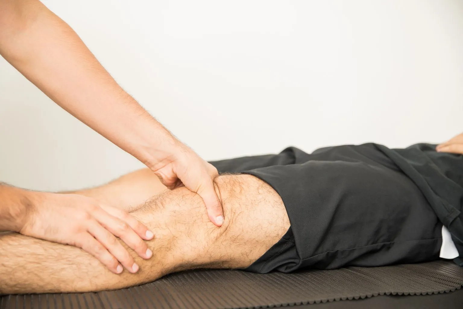 Ejercicios seguros tras reemplazo total de rodilla